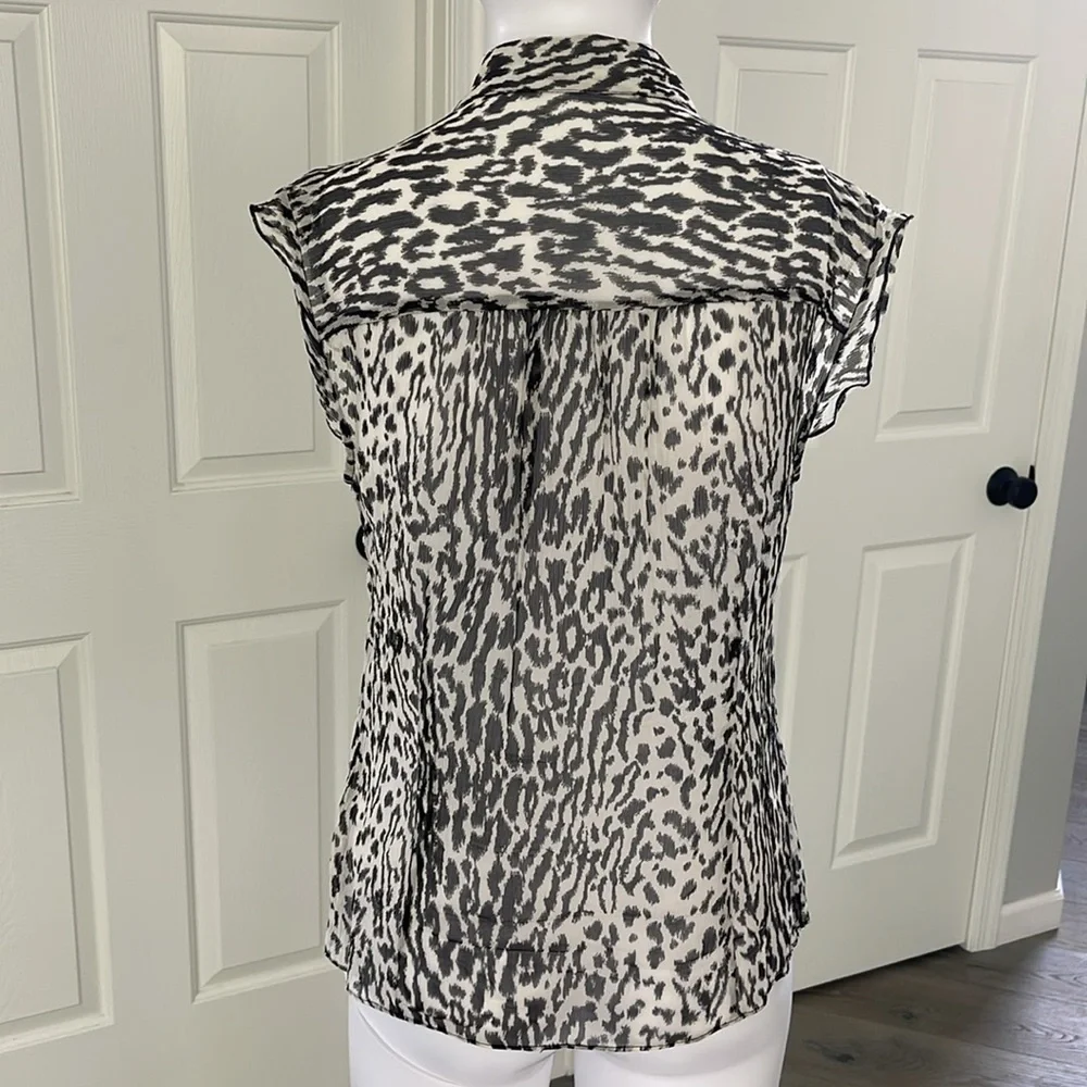 Banana Republic Vintage Animal Print Black/White Ruffled Sheer Sleeveless Blouse - Picture 3 of 8